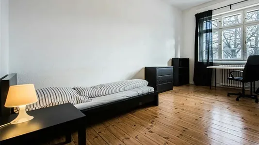 Rooms in Berlin Charlottenburg-Wilmersdorf - photo 1