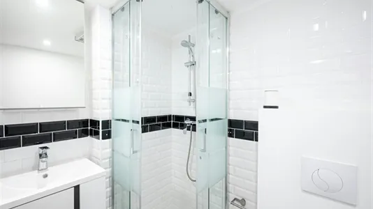 Rooms in Paris 20ème arrondissement - photo 3