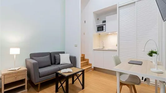 Rooms in Madrid Centro - photo 8