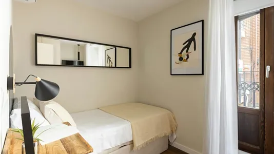 Rooms in Valencia Ciutat Vella - photo 4