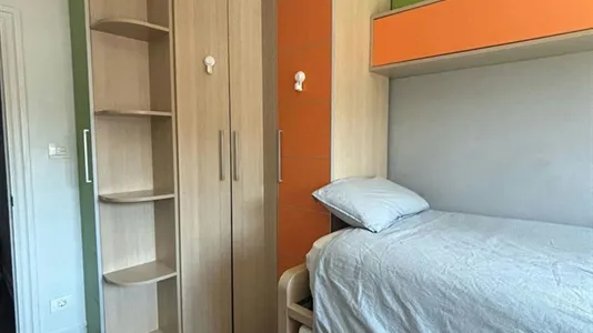 Rooms in Bilbao - photo 3