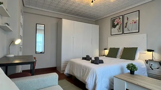 Rooms in Bilbao - photo 7