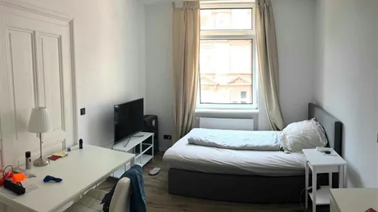 Rooms in Frankfurt Süd - photo 2