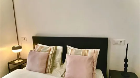 Rooms in Madrid Salamanca - photo 4