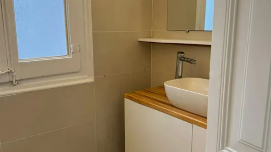 Rooms in Barcelona Ciutat Vella - photo 6