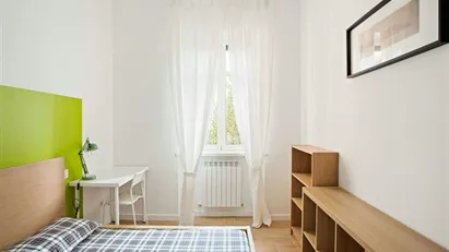 Room for rent in Milano Zona 6 - Barona, Lorenteggio, Milan