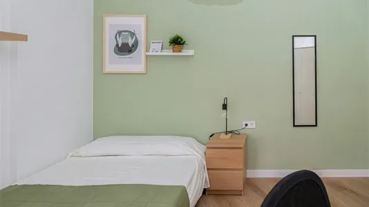 Rooms in Zaragoza - photo 4
