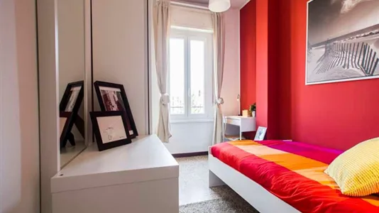 Rooms in Milano Zona 8 - Fiera, Gallaratese, Quarto Oggiaro - photo 4