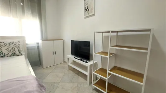 Rooms in Madrid Puente de Vallecas - photo 5
