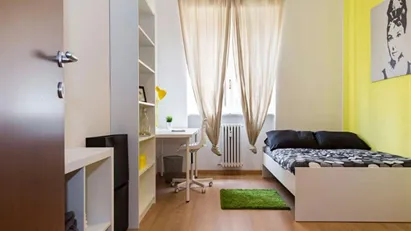 Room for rent in Buccinasco, Lombardia