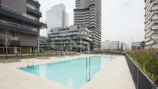 Apartments in El Encinar de los Reyes - photo 2