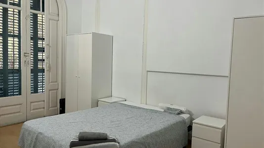 Rooms in Barcelona Eixample - photo 5