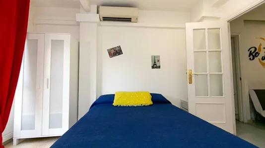 Rooms in Granada - photo 4