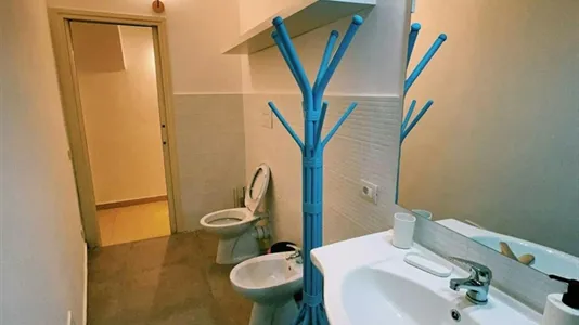 Rooms in Napoli Municipalità 3 - photo 8