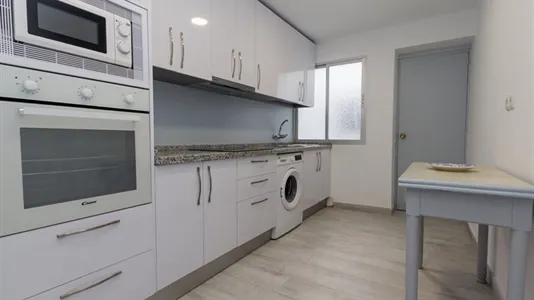 Rooms in Málaga - photo 5