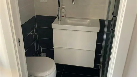 Rooms in Roma Municipio II – Parioli/Nomentano - photo 8