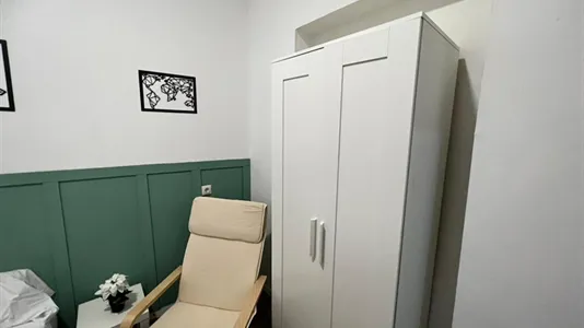 Rooms in Madrid Centro - photo 6
