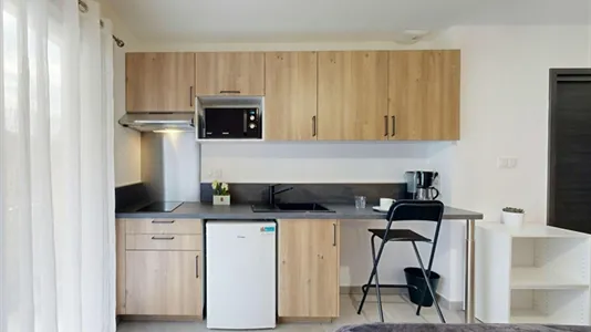 Houses in Bordeaux - photo 8