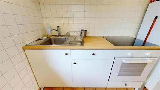 Rooms in Chambéry - photo 8