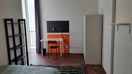 Rooms in Napoli Municipalità 4 - photo 2