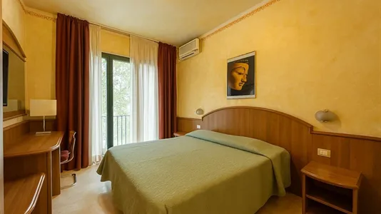Rooms in Novara - photo 2