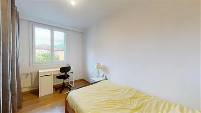Room for rent in Chambéry, Auvergne-Rhône-Alpes