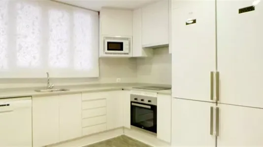 Rooms in Madrid Chamartín - photo 10