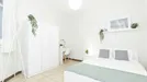 Room for rent, Barcelona Eixample, Barcelona, &lt;span class=&quot;blurred street&quot; onclick=&quot;ProcessAdRequest(10671788)&quot;&gt;&lt;span class=&quot;hint&quot;&gt;See streetname&lt;/span&gt;[xxxxxxxxxxxxx]&lt;/span&gt;