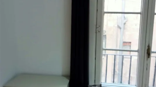 Rooms in Barcelona Ciutat Vella - photo 7
