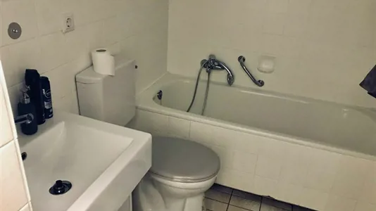 Rooms in Frankfurt Süd - photo 3