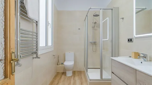 Rooms in Barcelona Eixample - photo 5