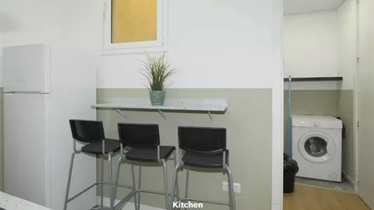 Rooms in Barcelona Ciutat Vella - photo 5