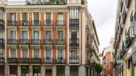 Rooms in Madrid Centro - photo 10