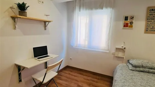 Rooms in Santander - photo 2
