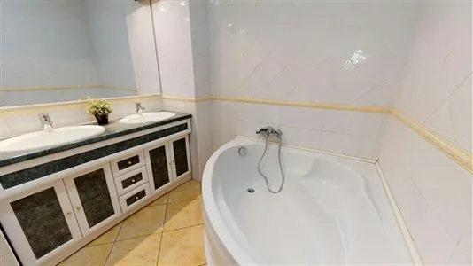 Rooms in Lyon - photo 10