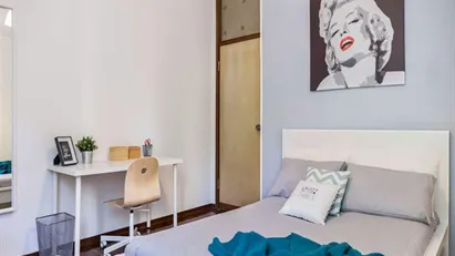 Room for rent in Milano Zona 6 - Barona, Lorenteggio, Milan