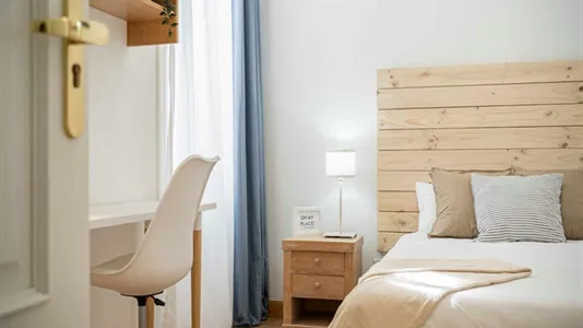 Rooms in Madrid Centro - photo 1