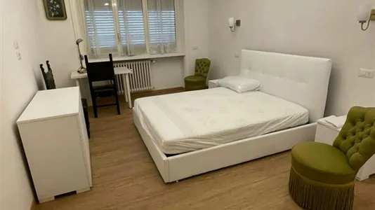 Rooms in Roma Municipio XIV – Monte Mario - photo 1
