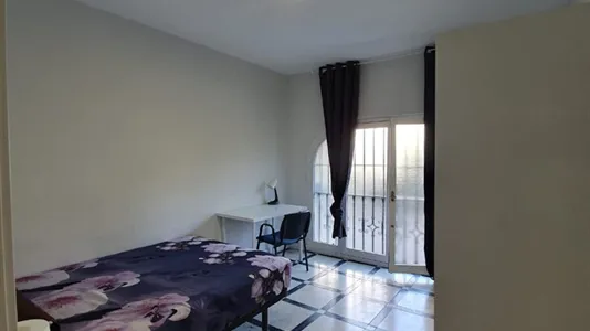 Rooms in Granada - photo 10