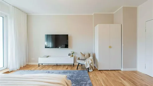 Apartments in Berlin Steglitz-Zehlendorf - photo 4