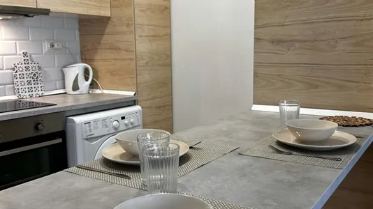 Rooms in Madrid Centro - photo 9