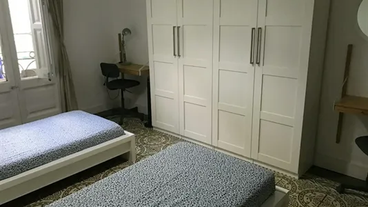 Rooms in Barcelona Eixample - photo 6