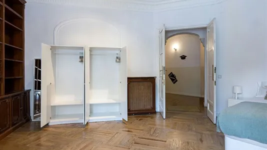 Rooms in Madrid Centro - photo 4