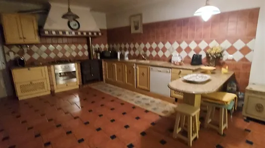 Houses in Marinha Grande - photo 5