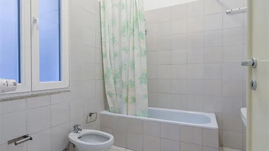 Rooms in Roma Municipio II – Parioli/Nomentano - photo 6