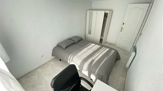 Rooms in Adaro - photo 5