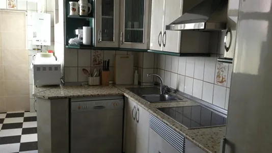 Rooms in Málaga - photo 5