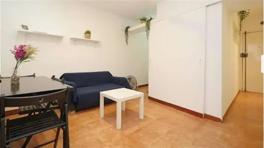 Rooms in Barcelona Ciutat Vella - photo 7