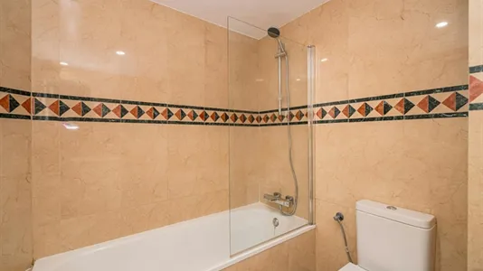 Rooms in Madrid Chamartín - photo 8