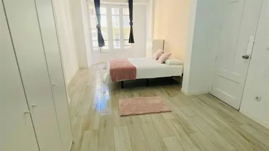 Rooms in Valencia Ciutat Vella - photo 2